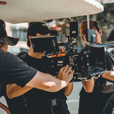 影像界的“电子茅台”归来:大疆 Pocket 4 定档 3 月,一场关乎“算法与算力”的代际收割 film category